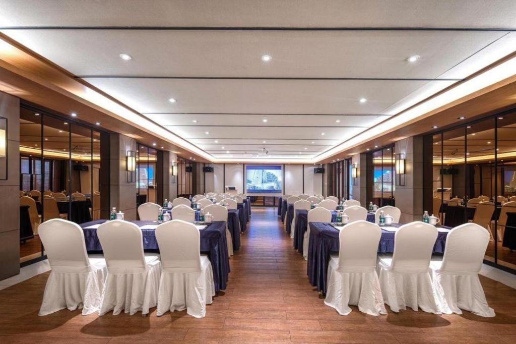 Huana Hotel Minhang Shanghaj Zewnętrze zdjęcie